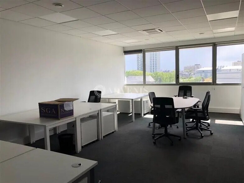 Bureau dans Tours à louer - Photo de l’immeuble – Image 2 sur 6