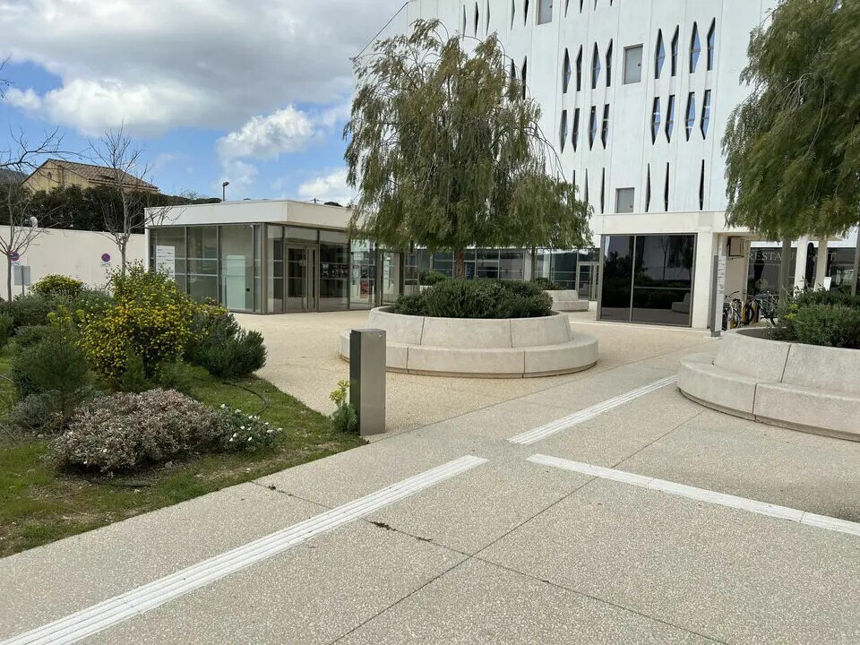 Bureau dans La Ciotat à louer Photo de l’immeuble– Image 1 sur 26