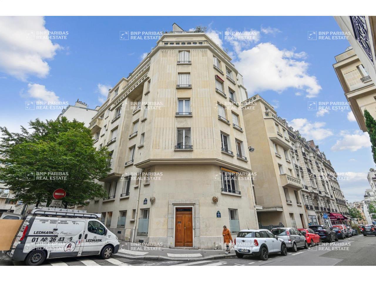 28 Rue Scheffer, Paris à louer Photo de l’immeuble– Image 1 sur 16