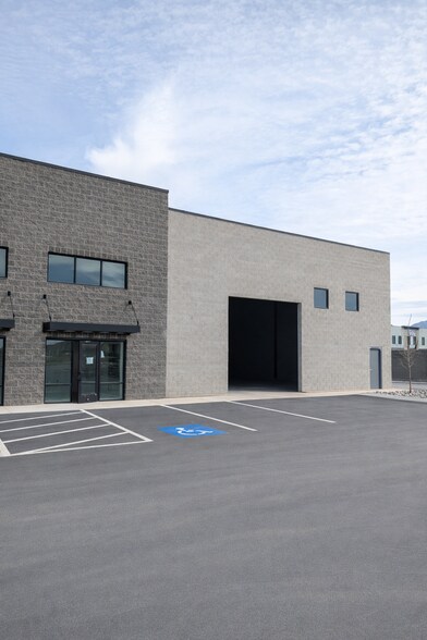 3546 N 1150 W, Spanish Fork, UT à louer - Photo de l’immeuble – Image 3 sur 3