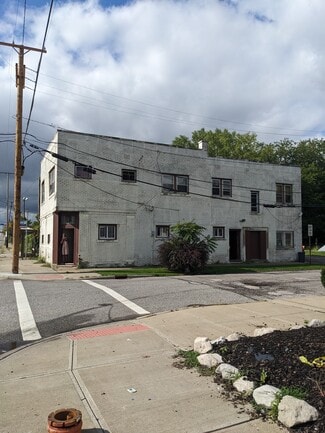 Plus de détails pour 576 E 152nd St, Cleveland, OH - Logement à vendre
