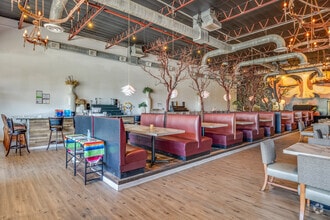 7802-7830 N 12th St, Phoenix, AZ à louer Photo intérieure– Image 1 sur 15