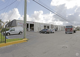 Plus de détails pour 5551-5595 NW 72nd Ave, Miami, FL - Industriel/Logistique à louer