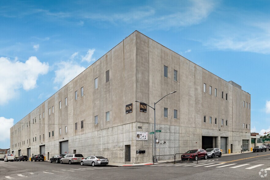 106 Gardner Ave, Brooklyn, NY à vendre - Photo principale – Image 1 sur 1