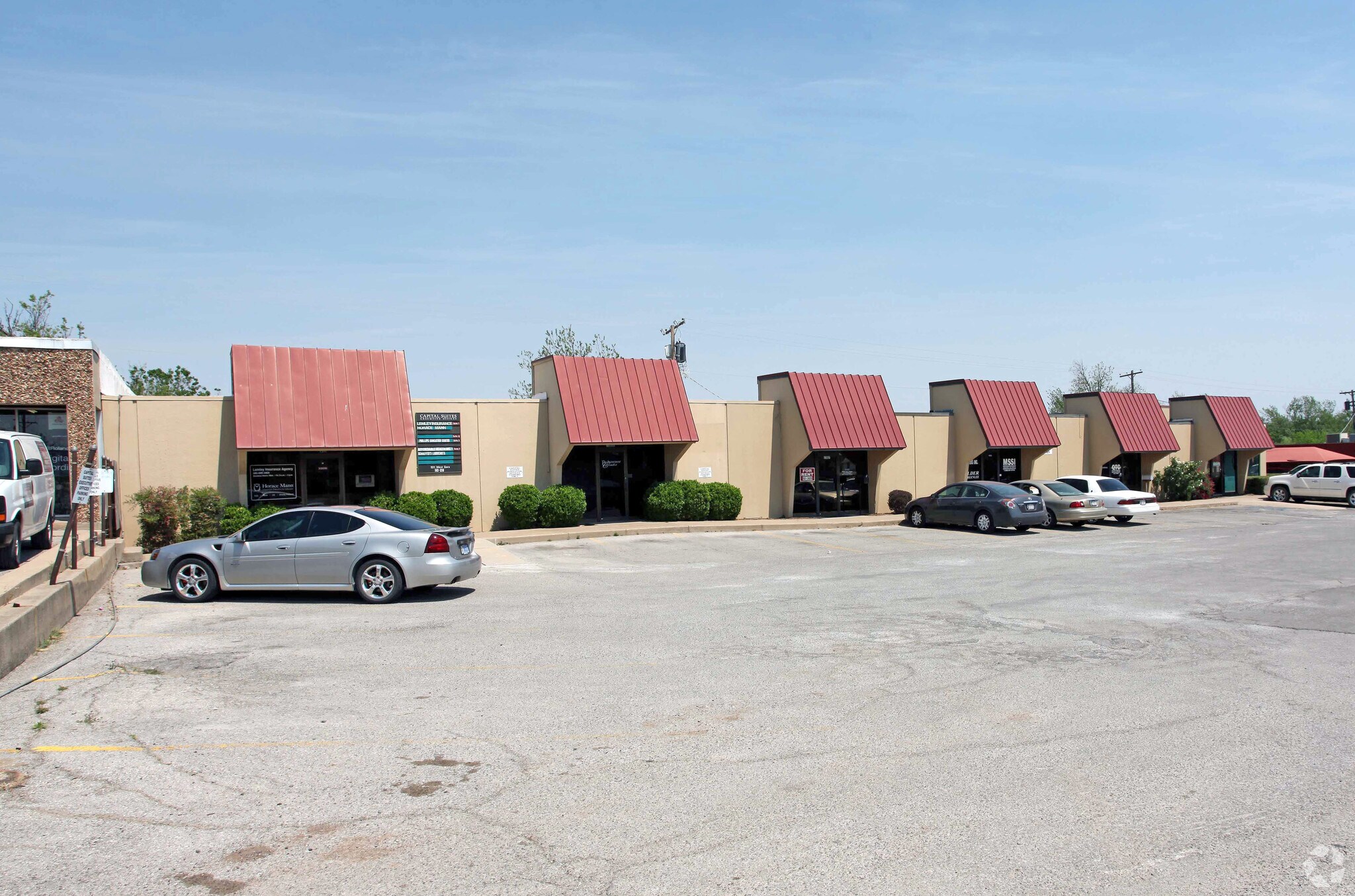 1509-1511 W Gore Blvd, Lawton, OK à louer Photo principale– Image 1 sur 24
