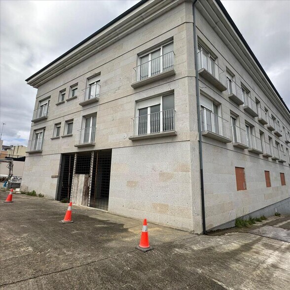 Local commercial dans Barreiros à vendre - Photo de l’immeuble – Image 3 sur 20