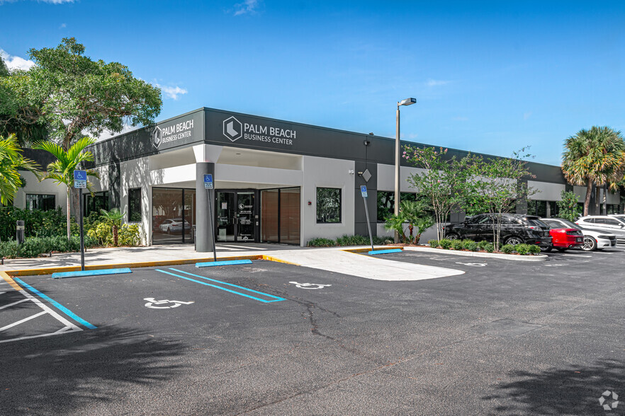 801 Northpoint Pky, West Palm Beach, FL à louer - Photo de l’immeuble – Image 1 sur 7