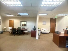 8599 Haven Ave, Rancho Cucamonga, CA à louer Photo intérieure– Image 2 sur 16