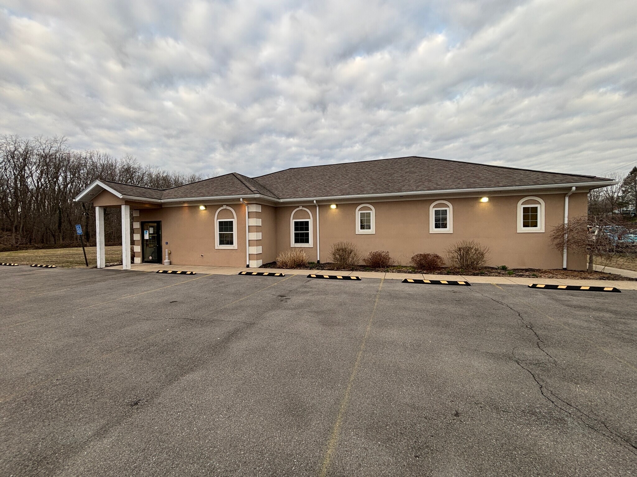 165 W Shore Blvd, Newark, NY à vendre Photo principale– Image 1 sur 4