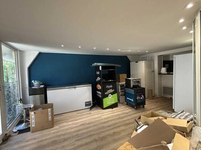 Plus de détails pour Bureau à vendre