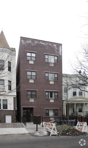 2543-2545 Bronxwood Ave & 3144 Hull Ave portefeuille de 2 biens à vendre sur LoopNet.fr - Photo principale – Image 2 sur 3
