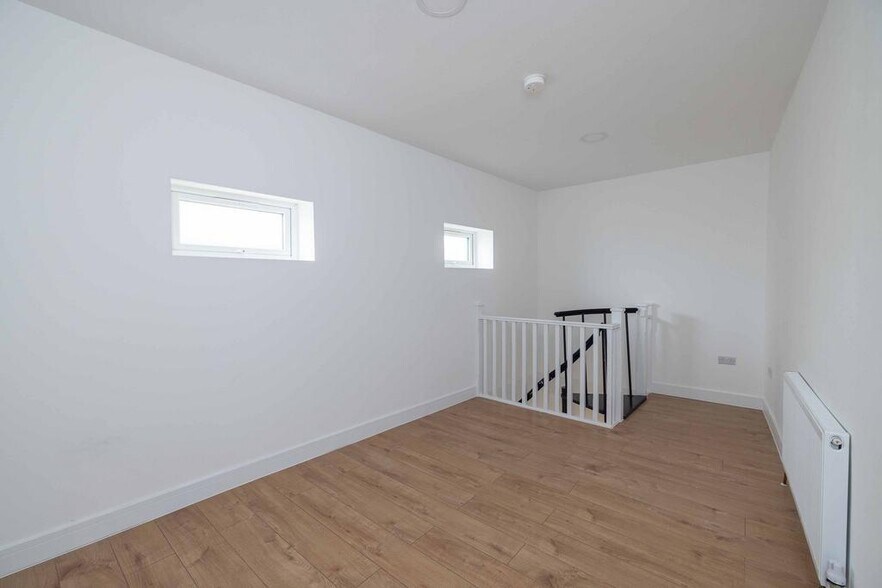Graham Rd, Harrow à louer - Photo de l’immeuble – Image 3 sur 9