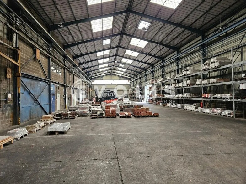 Local d’activités dans Marolles-en-Hurepoix à louer - Photo de l’immeuble – Image 3 sur 22