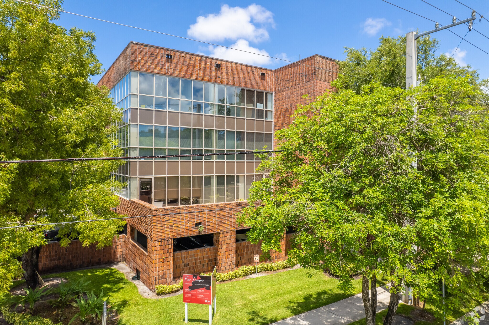 2950 SW 27th Ave, Coconut Grove, FL à louer Photo principale– Image 1 sur 11