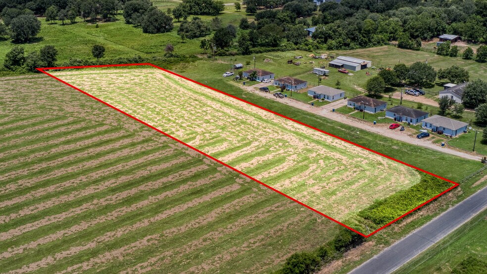 24659 Richards Rd, Hempstead, TX à vendre - Photo de l’immeuble – Image 3 sur 16