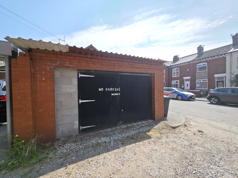 298 Leigh rd, Bolton à vendre - Photo de l’immeuble – Image 3 sur 6