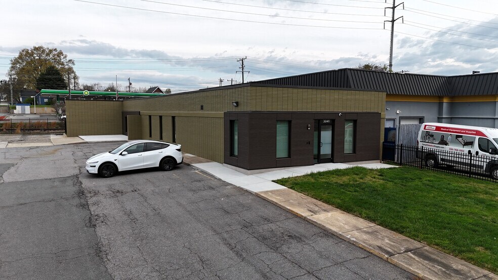 3041 Trenwest Dr, Winston-Salem, NC à vendre - Photo de l’immeuble – Image 2 sur 5