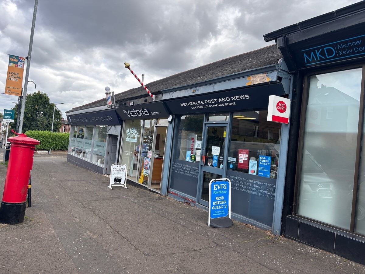 733-747 Clarkston Rd, Glasgow, GLG G44 3XZ - Lot 735-737 -  - Photo intérieure - Image 1 of 3