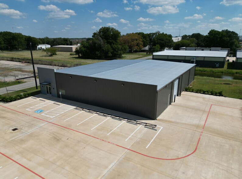 17107 South Dr, Cypress, TX à louer - Photo de l’immeuble – Image 3 sur 4
