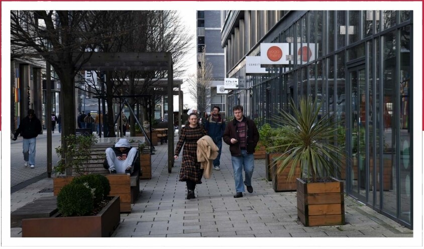 The Leeds Dock Estate portefeuille de 5 biens à vendre sur LoopNet.fr - Photo de l’immeuble – Image 3 sur 11
