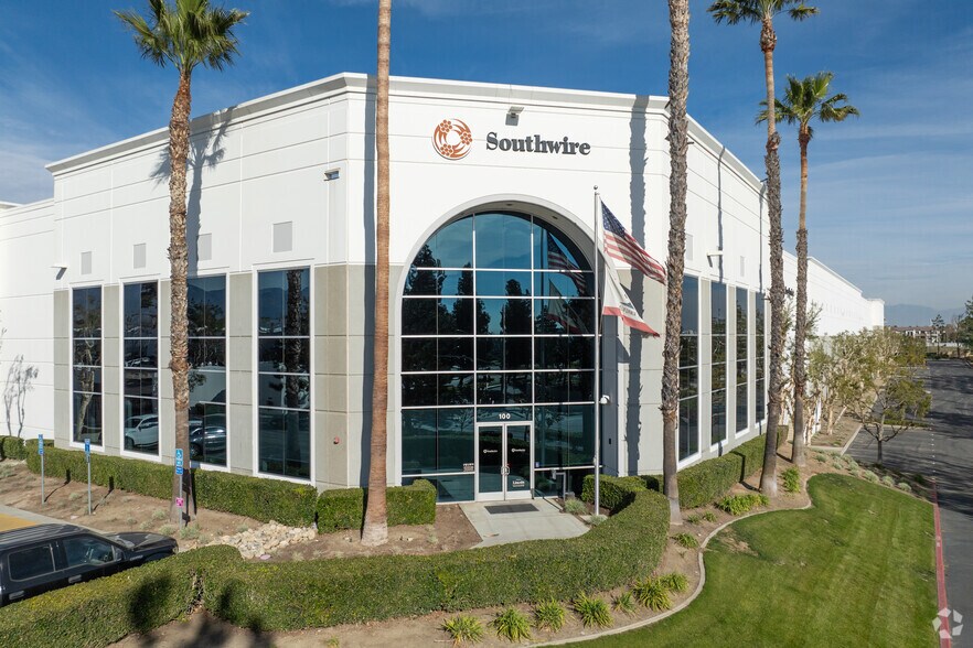 9199 Cleveland Ave, Rancho Cucamonga, CA à louer - Photo de l’immeuble – Image 2 sur 5