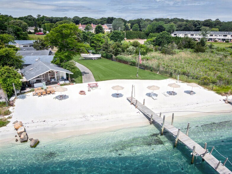 71 W Tiana Rd, Hampton Bays, NY à vendre - Aérien – Image 3 sur 10