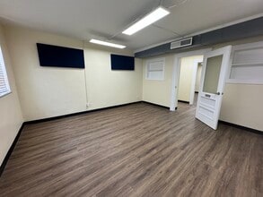 221 E Van Buren Ave, Harlingen, TX à louer Photo intérieure– Image 2 sur 4