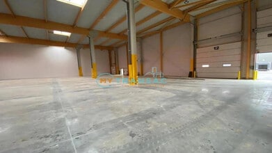 Industriel/Logistique dans Brie-Comte-Robert à louer Photo intérieure– Image 2 sur 3