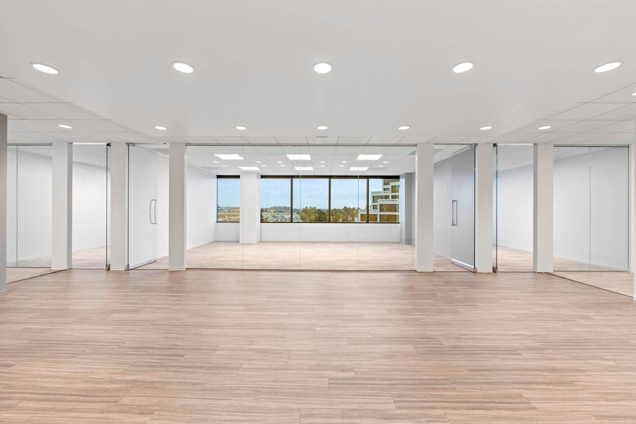 4660 La Jolla Village Dr, San Diego, CA à louer Photo intérieure– Image 1 sur 11