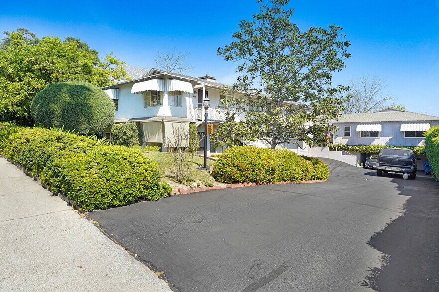 164 N Baldwin Ave, Sierra Madre, CA à vendre - Photo de l’immeuble – Image 3 sur 10