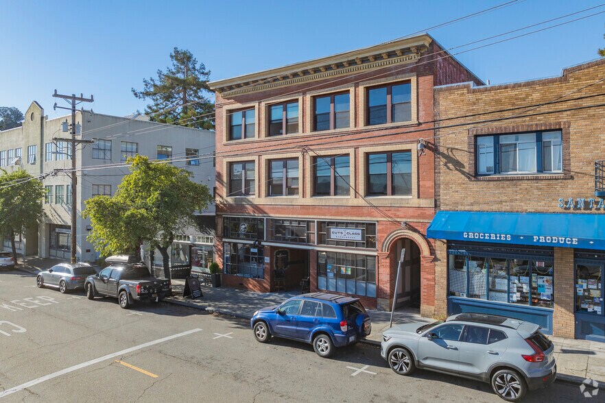 147 W Richmond Ave, Richmond, CA à vendre - Photo principale – Image 1 sur 22