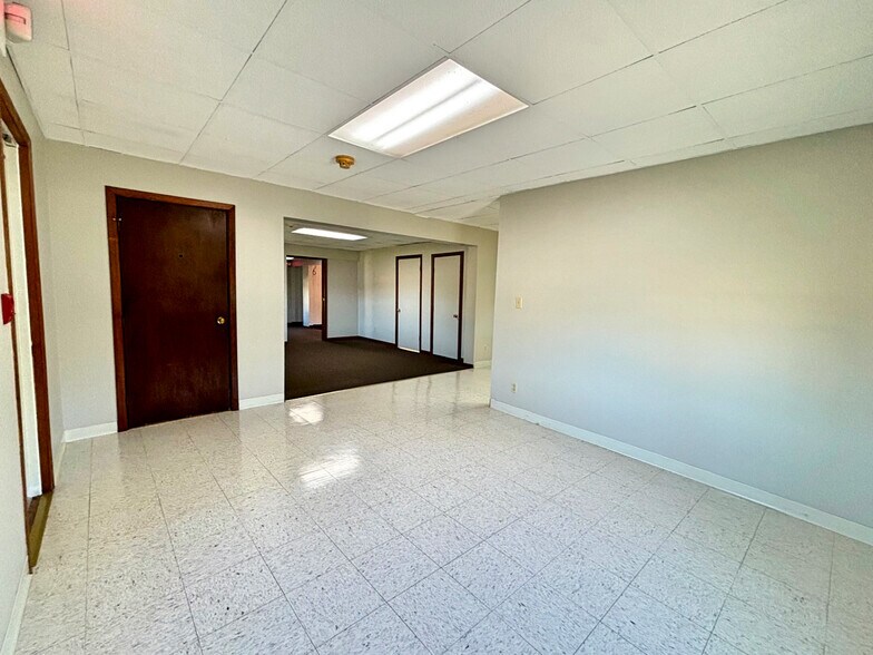 405 W Division St, Coal City, IL à vendre - Photo de l’immeuble – Image 2 sur 7