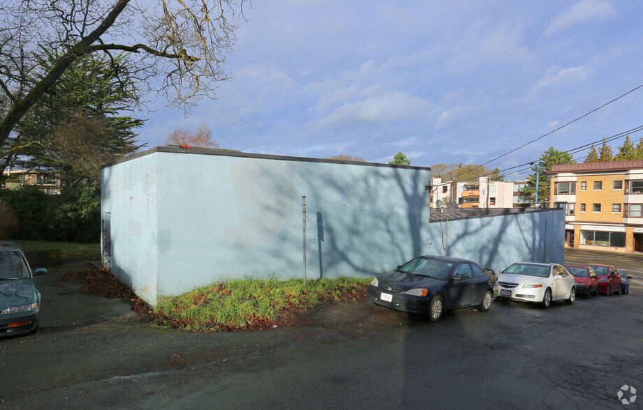 1537-1545 Fort St, Victoria, BC à louer - Photo de l’immeuble – Image 3 sur 5