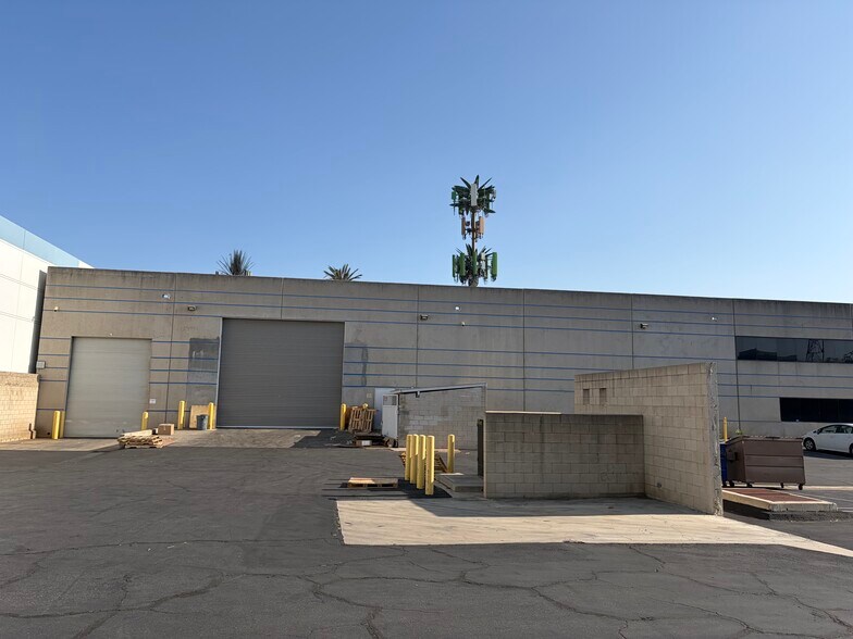 450 N Sequoia Ave, Ontario, CA à louer - Photo de l’immeuble – Image 2 sur 4