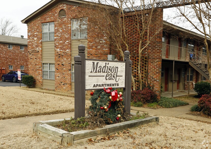 2780 Madison Ave, Memphis, TN à vendre - Photo de l’immeuble – Image 2 sur 30