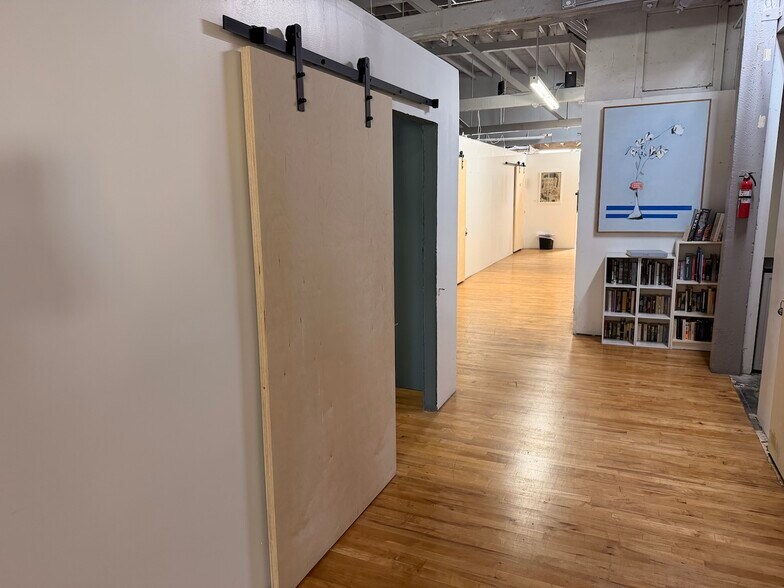 955 Venice Blvd, Los Angeles, CA à louer - Photo de l’immeuble – Image 3 sur 67