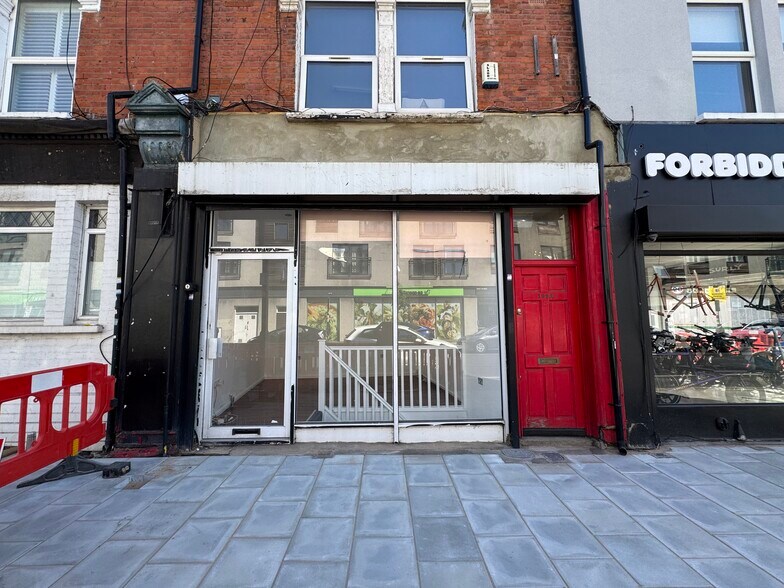 199 Garratt Ln, Londres à louer - Photo de l’immeuble – Image 2 sur 2