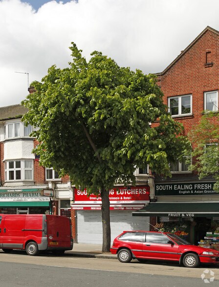 110 South Ealing Rd, Londres à louer - Photo de l’immeuble – Image 2 sur 2