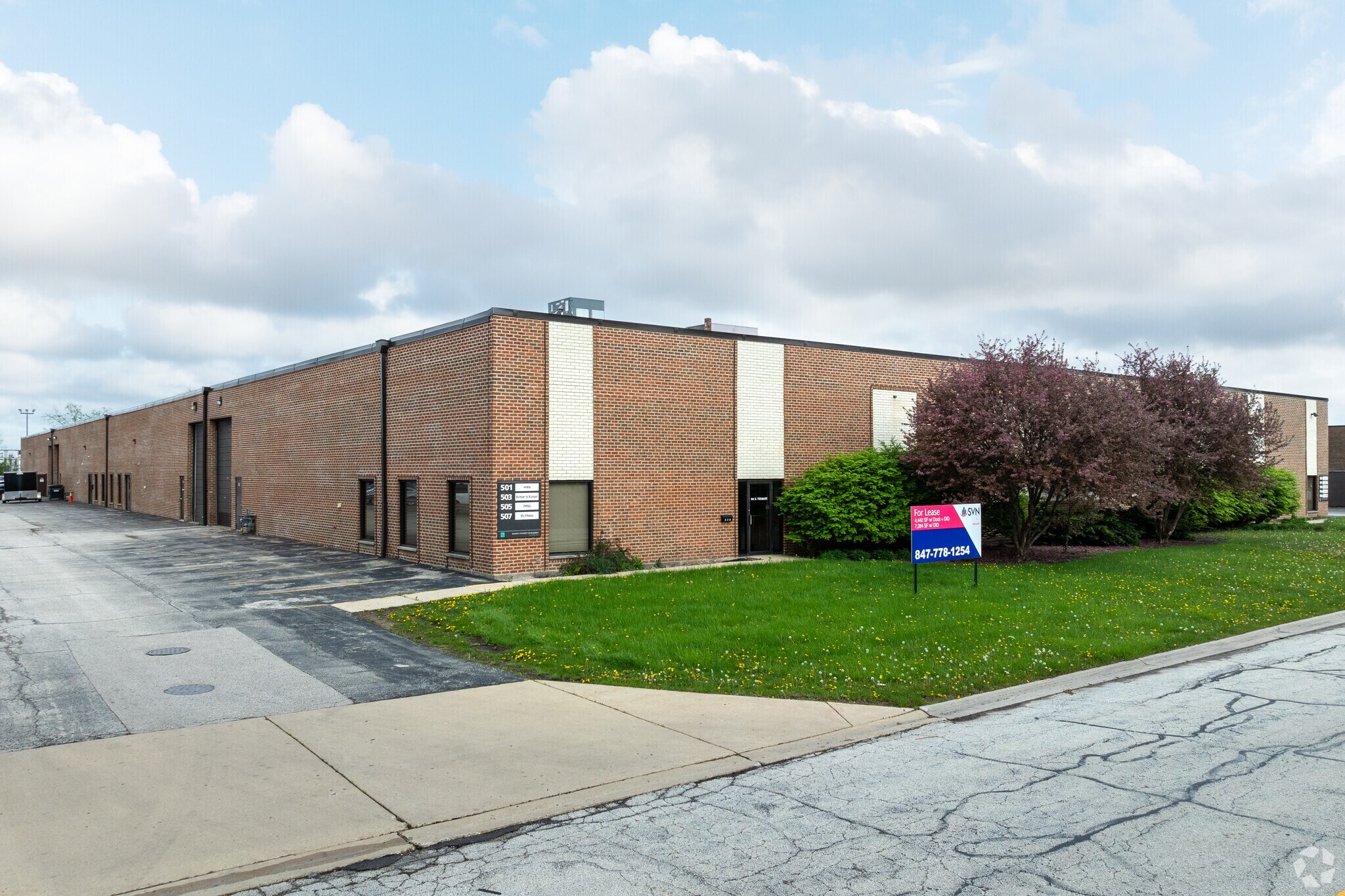 501-515 S Vermont St, Palatine, IL à louer Photo principale– Image 1 sur 17