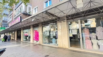 Local commercial dans Madrid, Madrid à louer Photo intérieure– Image 2 sur 2