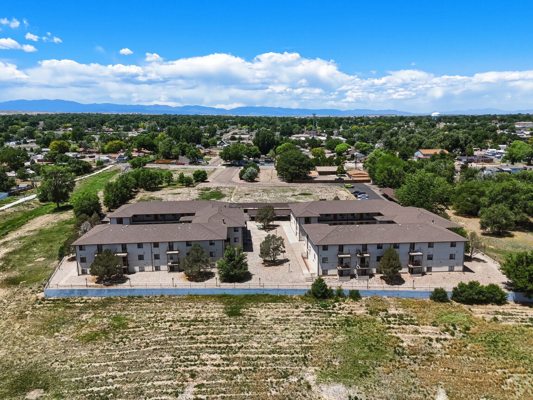 2330-2340 Acero Ave, Pueblo, CO à vendre Photo principale– Image 1 sur 8