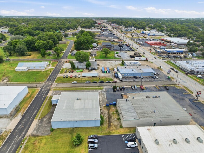 602 S Michigan Ave, Joplin, MO à louer - Photo de l’immeuble – Image 2 sur 35