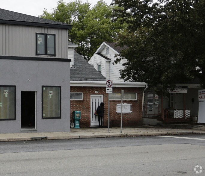 857 Montgomery Ave, Narberth, PA à vendre - Photo de l’immeuble – Image 2 sur 2