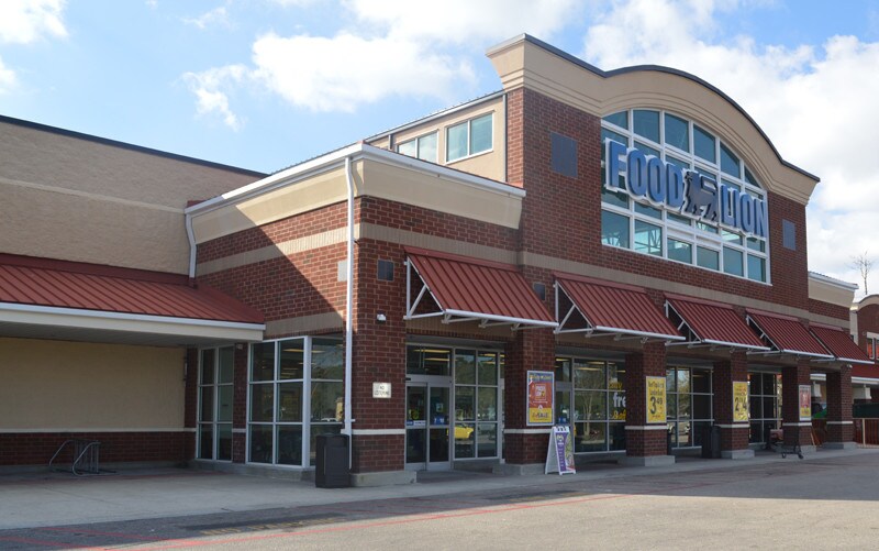 1201 38th Ave N, Myrtle Beach, SC à louer Photo principale– Image 1 sur 6