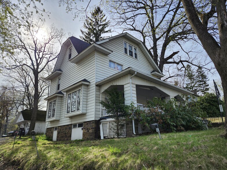 1392 Pocono Blvd, Mount Pocono, PA à vendre - Photo principale – Image 1 sur 9
