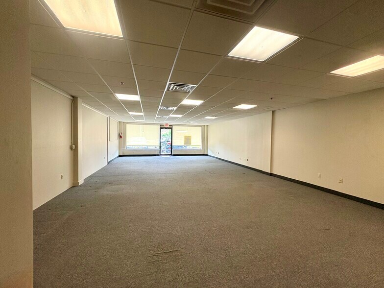1220 Route 23, Butler, NJ à louer - Photo de l’immeuble – Image 2 sur 11