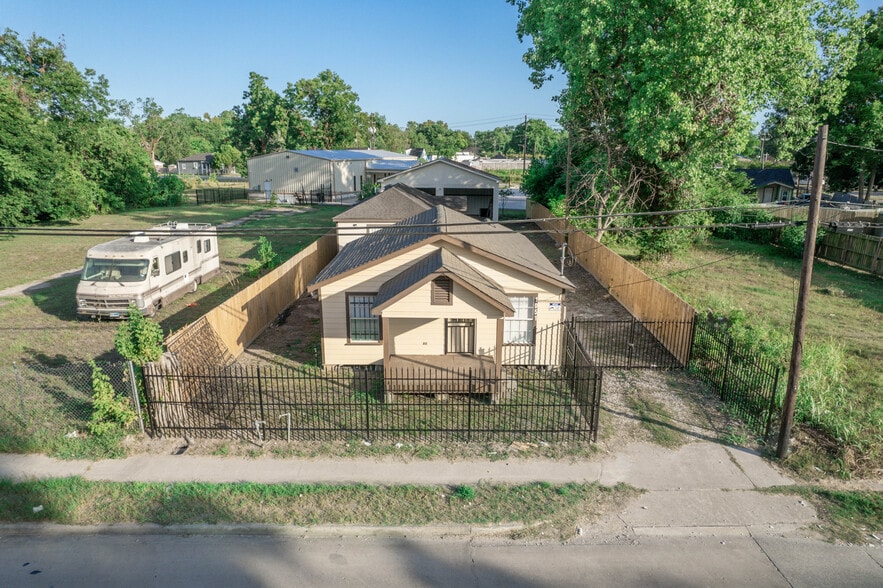 1051 W Little York Rd, Houston, TX à vendre - Photo de l’immeuble – Image 2 sur 48