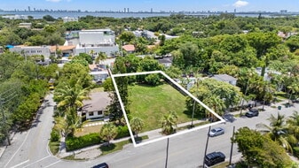 5969 NE 4th Ct, Miami FL - Terrain