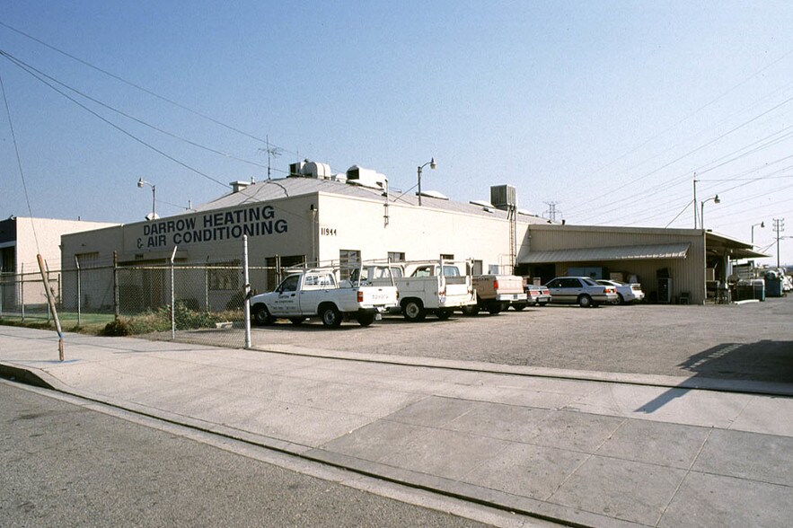 11944 Valerio St, North Hollywood, CA à louer - Photo de l’immeuble – Image 2 sur 8