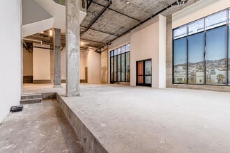 235 Valencia St, San Francisco, CA à louer Photo de l’immeuble– Image 1 sur 4